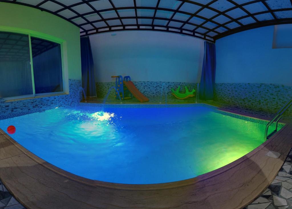 Bazén v ubytování Velvet Resort nebo v jeho okolí