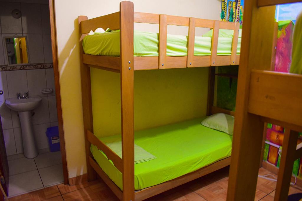 Palanda nebo palandy na pokoji v ubytování Passion Hostel - Barranco