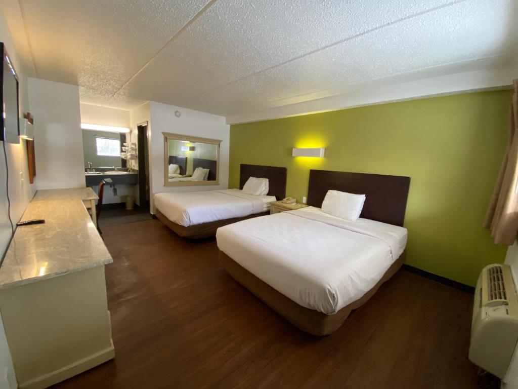 Skylight Inn Willoughby - Cleveland Mentor - Salle Queen Standard Avec Deux Lits Queen - Non Fumeurs