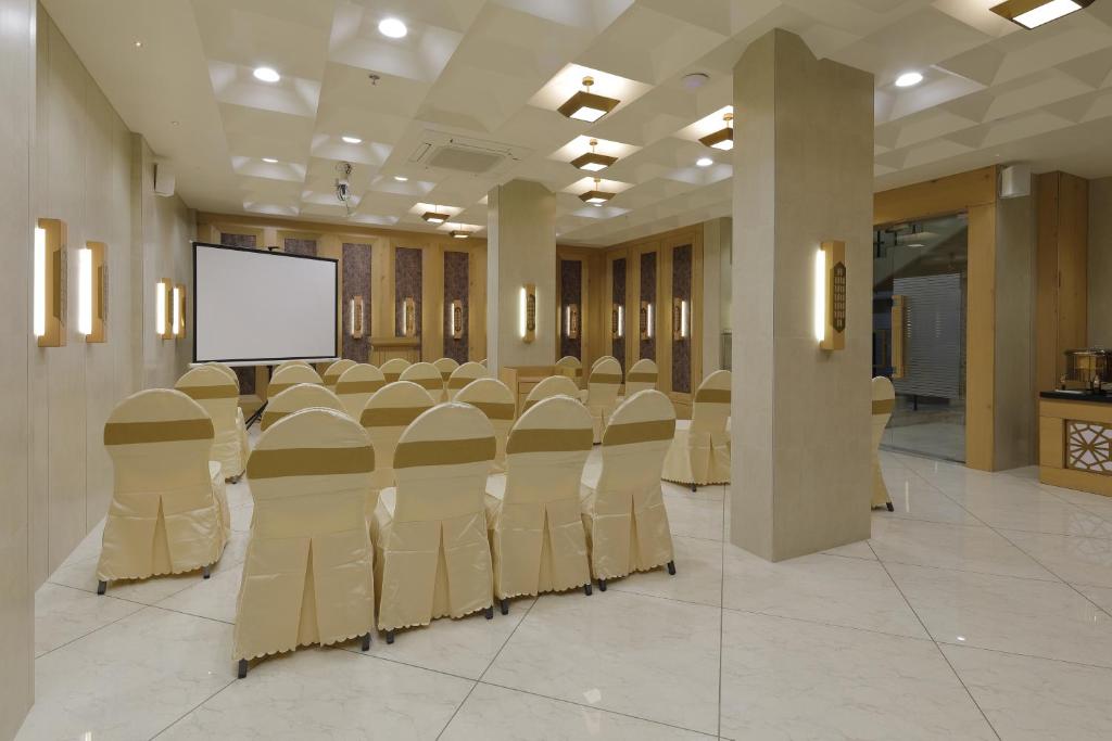 Konferenční prostory v ubytování Hotel Elysian Residency