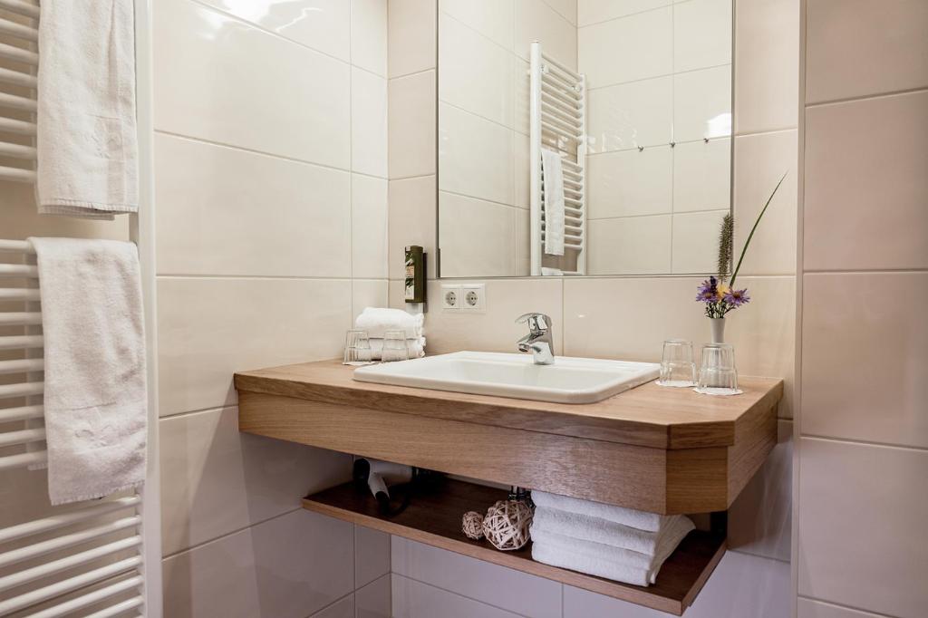 Koupelna v ubytování DIE BARBARA Appartements & Zimmer