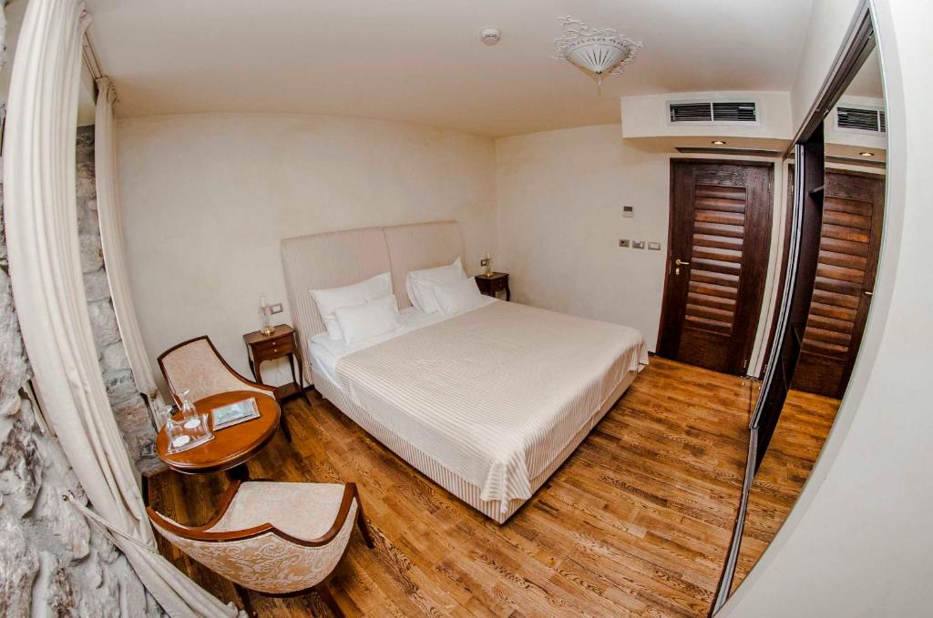 Boutique Hotel Astoria - 14