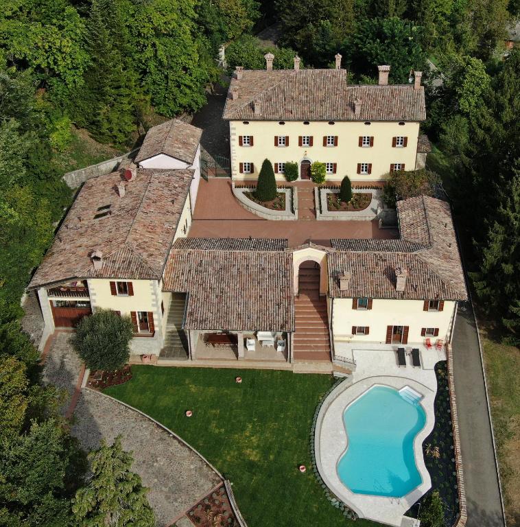 The swimming pool at or close to Borgo La Morra
