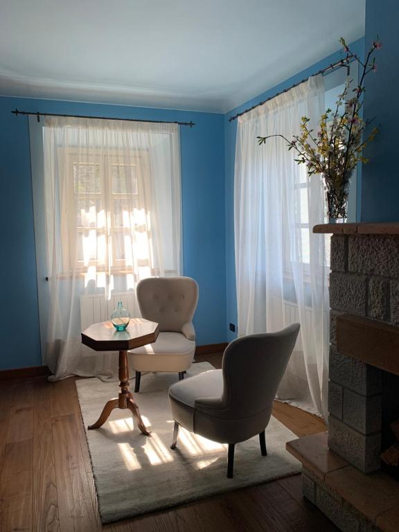 A seating area at Borgo La Morra