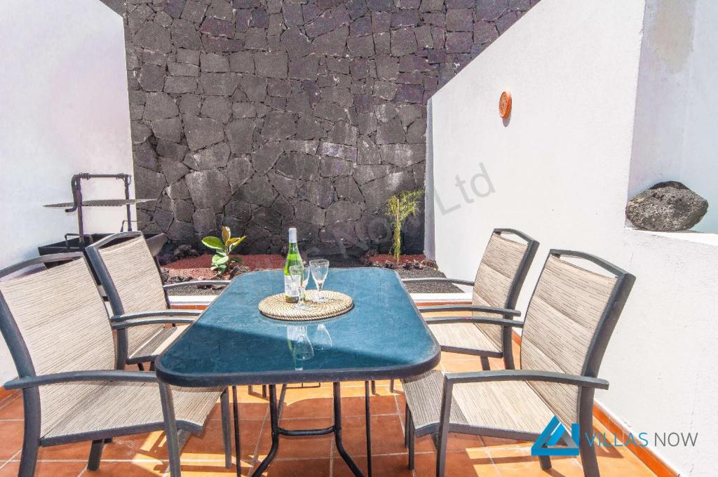Posezení v ubytování 158 - Villa Elana Presented By Villas Now Ltd