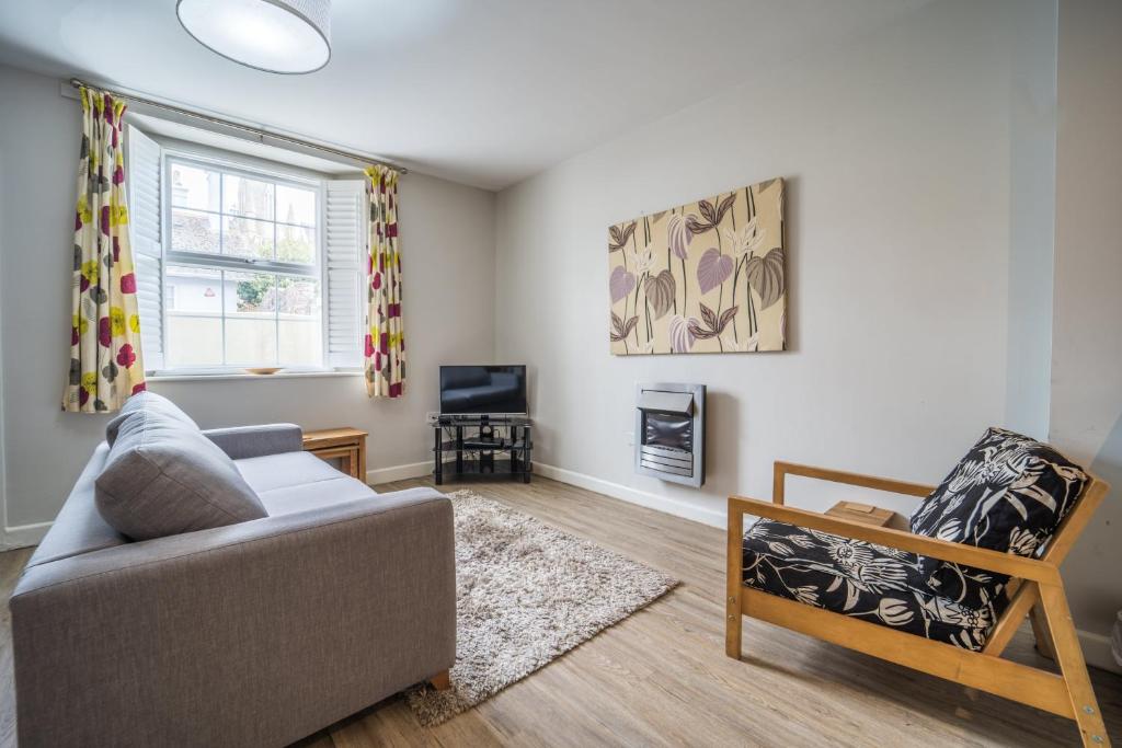 Trinity Mews - Premier One-Bedroom Apartment (15) - Pet Friendly