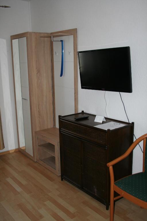 TV a/nebo společenská místnost v ubytování Gasthof Berg