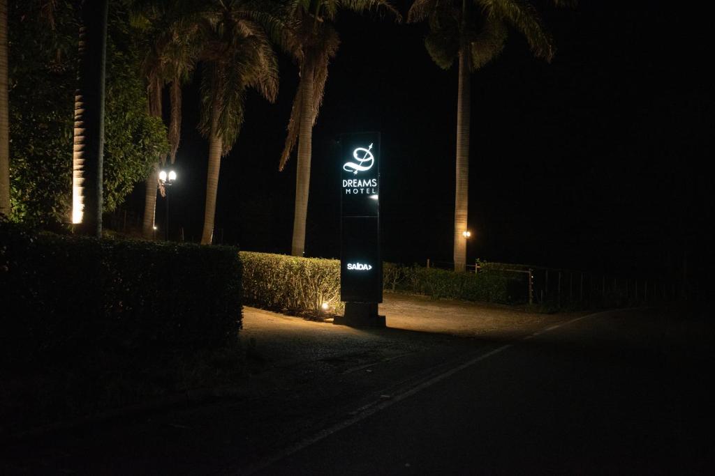  Dreams Motel