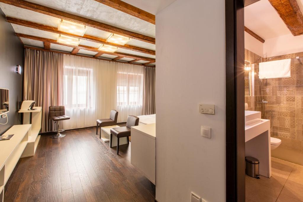 Vendi Grand Square Residence - Chambre Double De Luxe