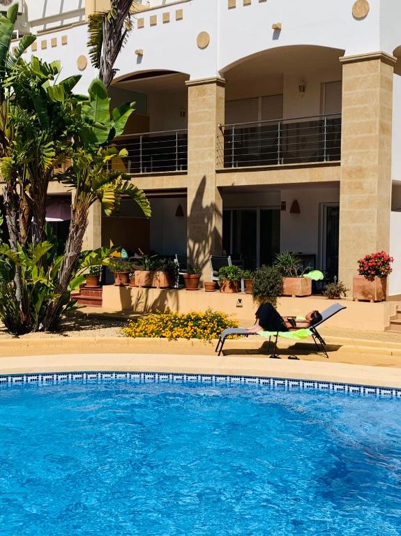 Bazén v ubytování Appartement Javea Arenal Beach Xabiamar nebo v jeho okolí