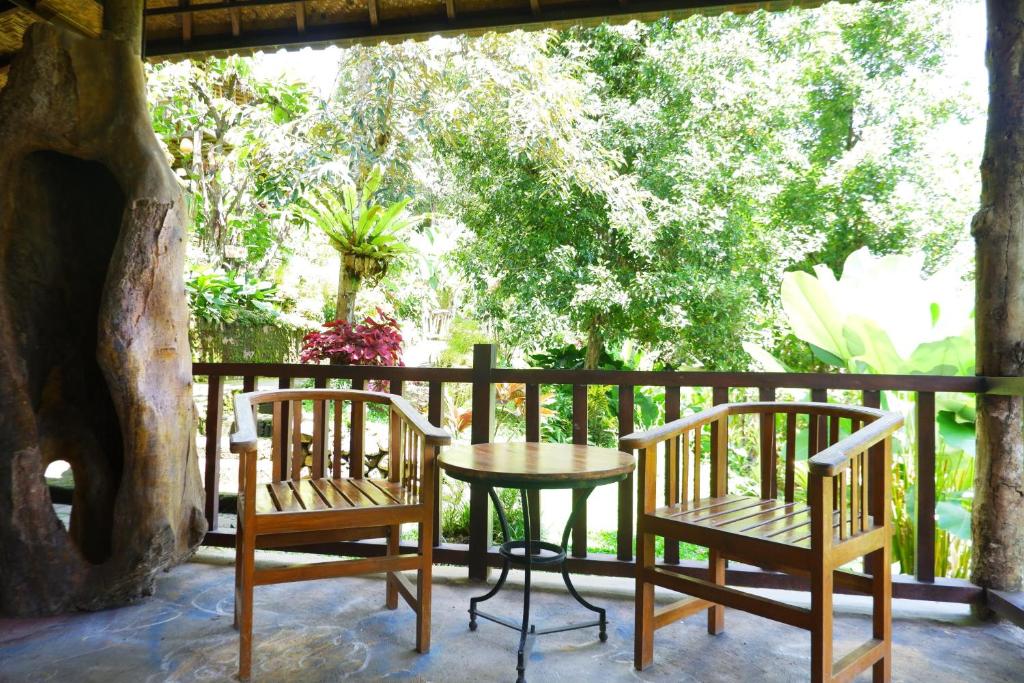 Balkón nebo terasa v ubytování Swar Bali Lodge