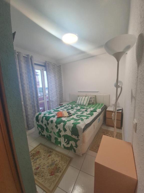 Cama o camas de una habitación en Cozy apartment II en Fuengirola Hills upper Torreblanca