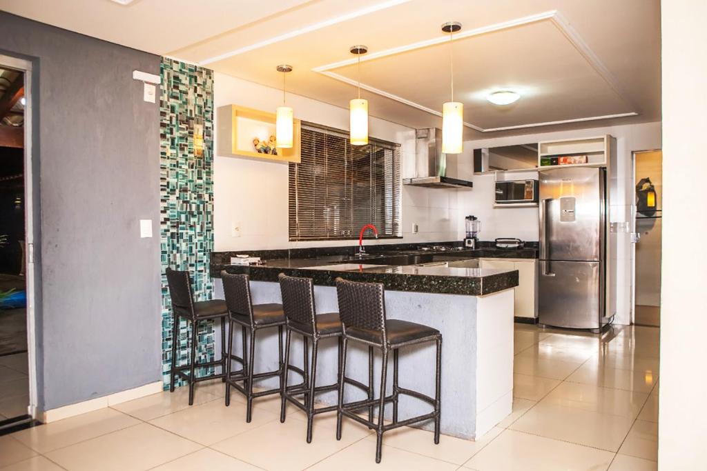  Linda casa de alto padrao com Wi-Fi e lazer em MG
