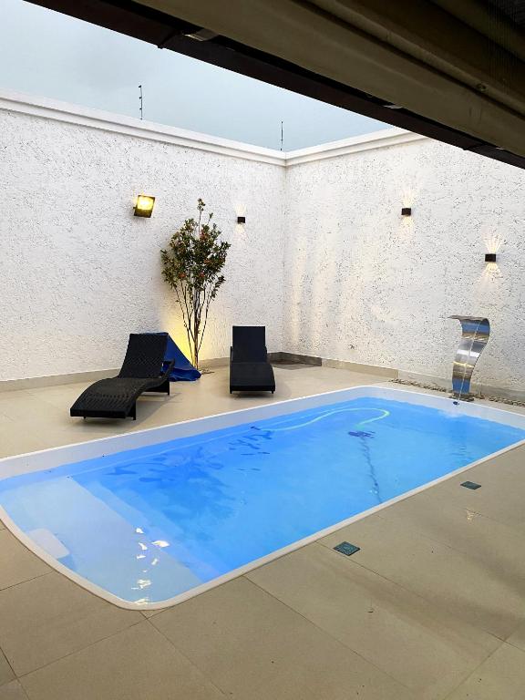  Casa de alto luxo com piscina churrasq e jacuzzi