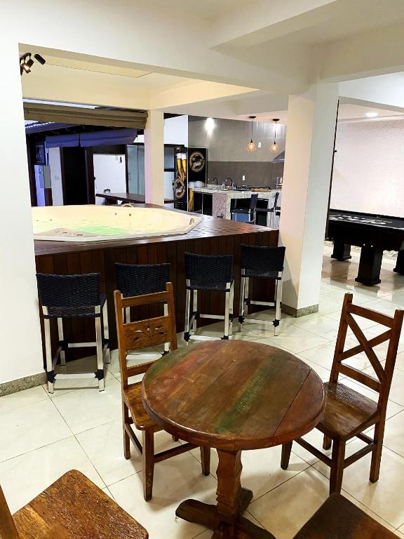  Casa de alto luxo com piscina churrasq e jacuzzi