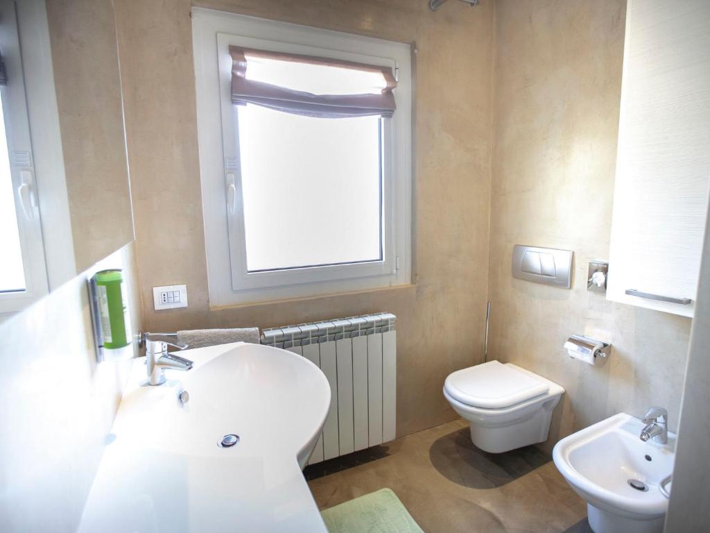 Kúpeľňa v ubytovaní Apartment Bellavista by Interhome