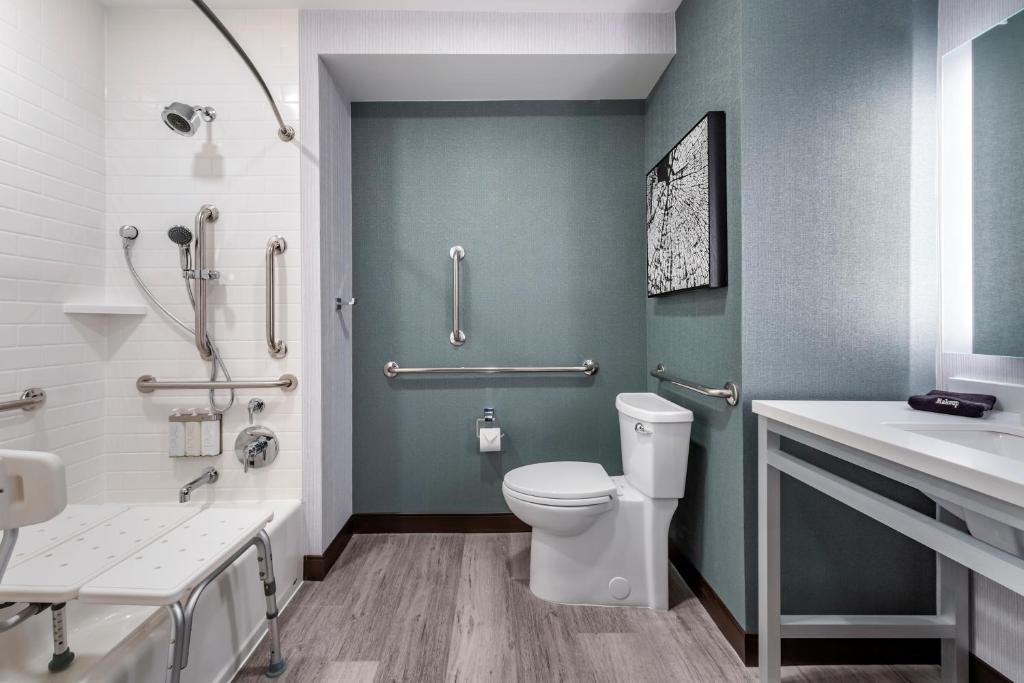 Cambria Hotel Detroit-Shelby Township - 