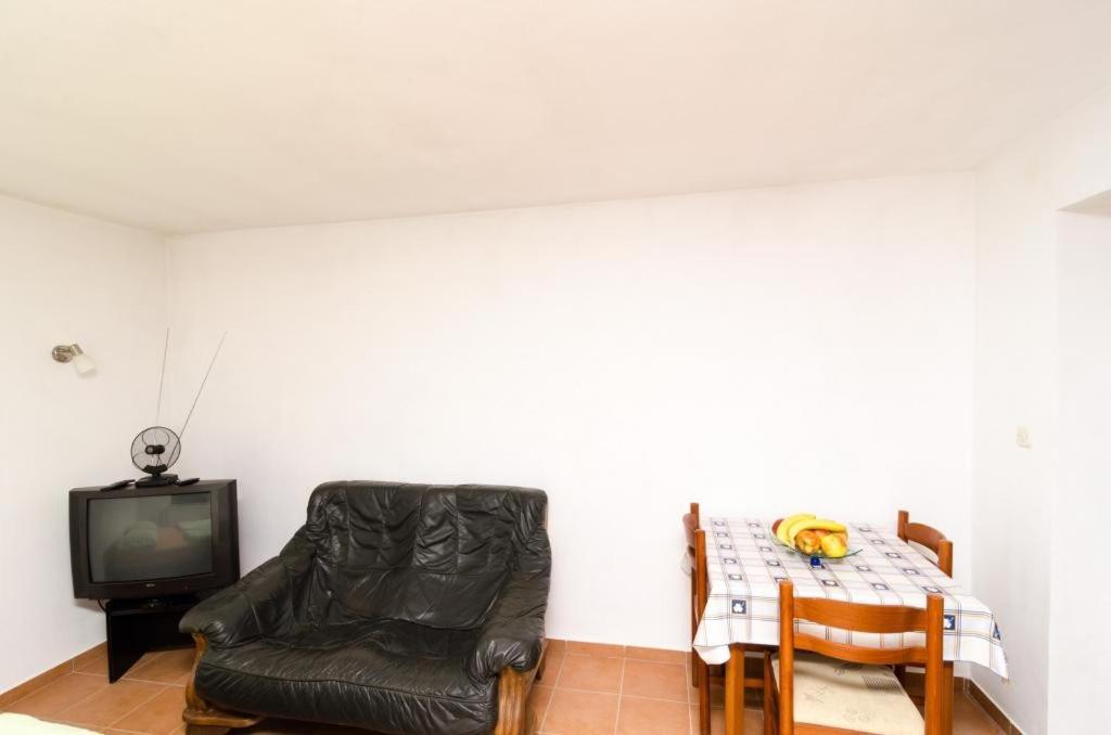 Posedenie v ubytovaní Apartments Lemeš