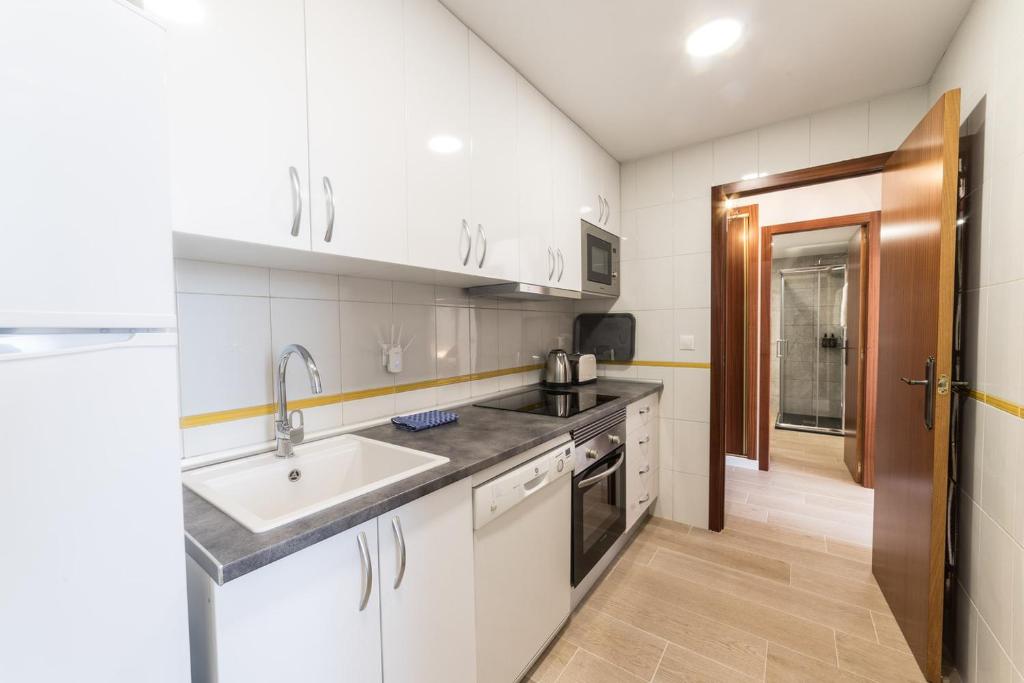 Kuchyň nebo kuchyňský kout v ubytování Moonkey - Apartamento Las Mandarinas