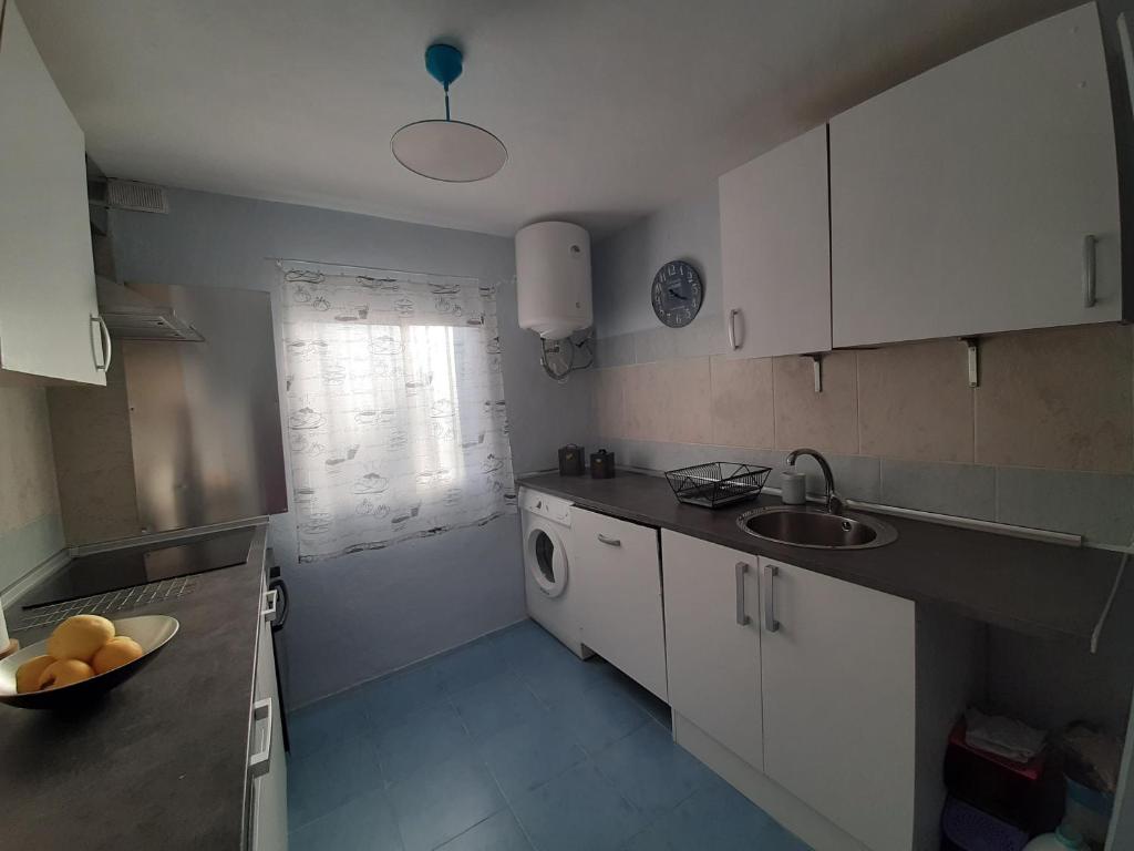 A kitchen or kitchenette at CASA RURAL "ECCEHOMO de BORJA"