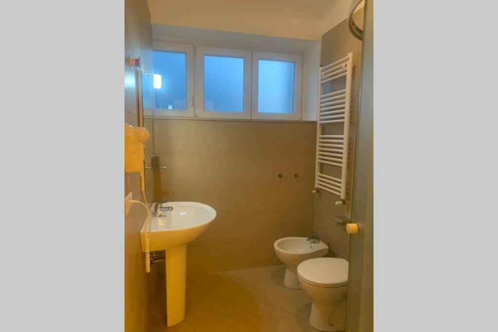 A bathroom at Residenza Giovanni Paolo Secondo- Casa sull’albero