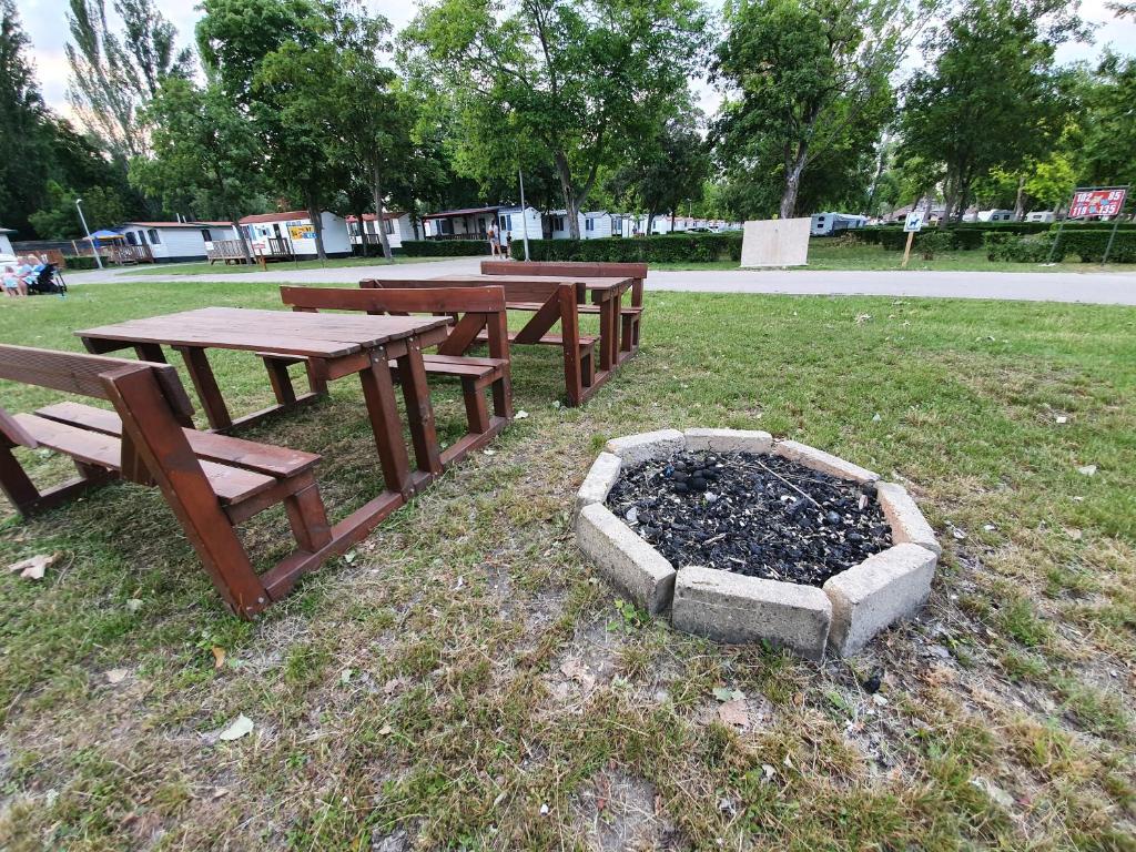 Zahrada ubytování NaturExpert Mobilházak-Füred Kemping Balatonfüred
