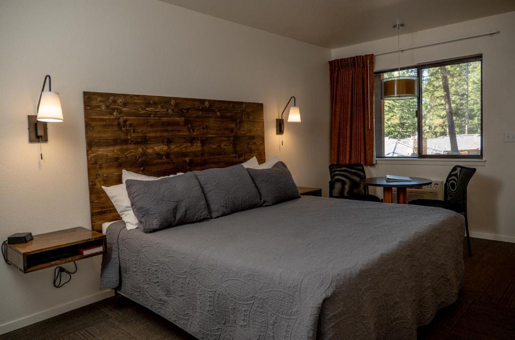 Postel nebo postele na pokoji v ubytování Eagle Cap Chalets