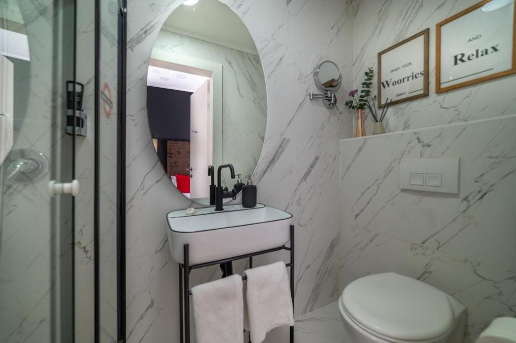Koupelna v ubytování Paamonim Hotel Jerusalem