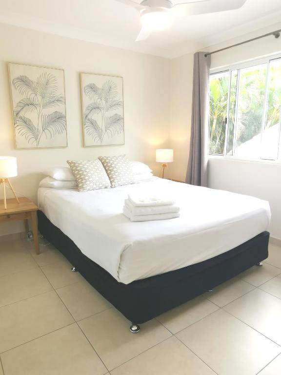 Bay of Palms - Resim 22