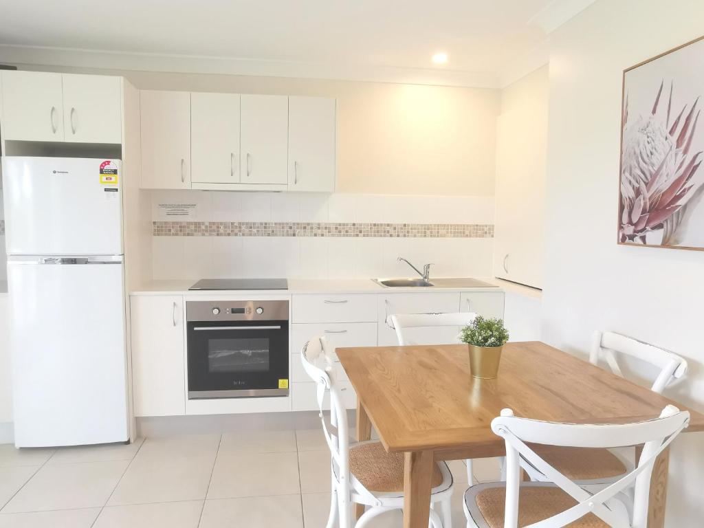 Bay of Palms - Resim 24