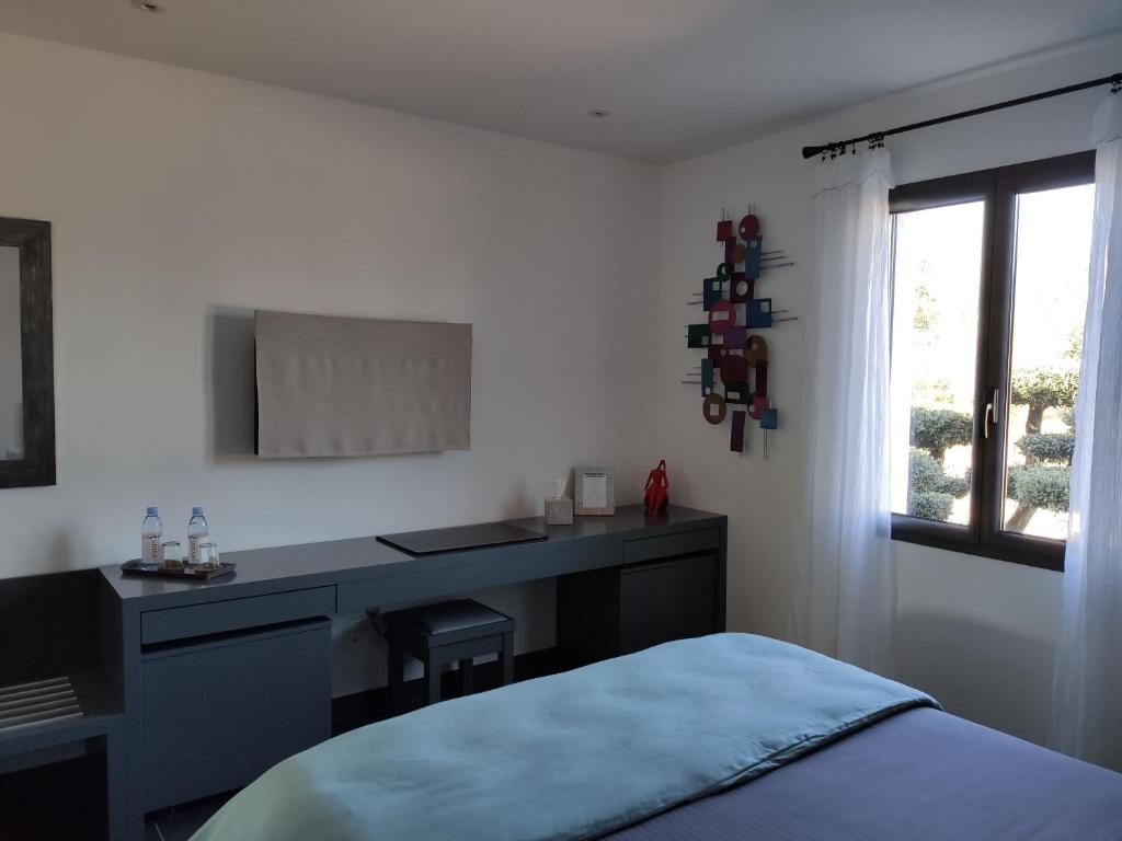 Villa Otilia-Bed and Breakfast-Chambres d'hôtes en Provence - クイーンルーム ガーデンビュー