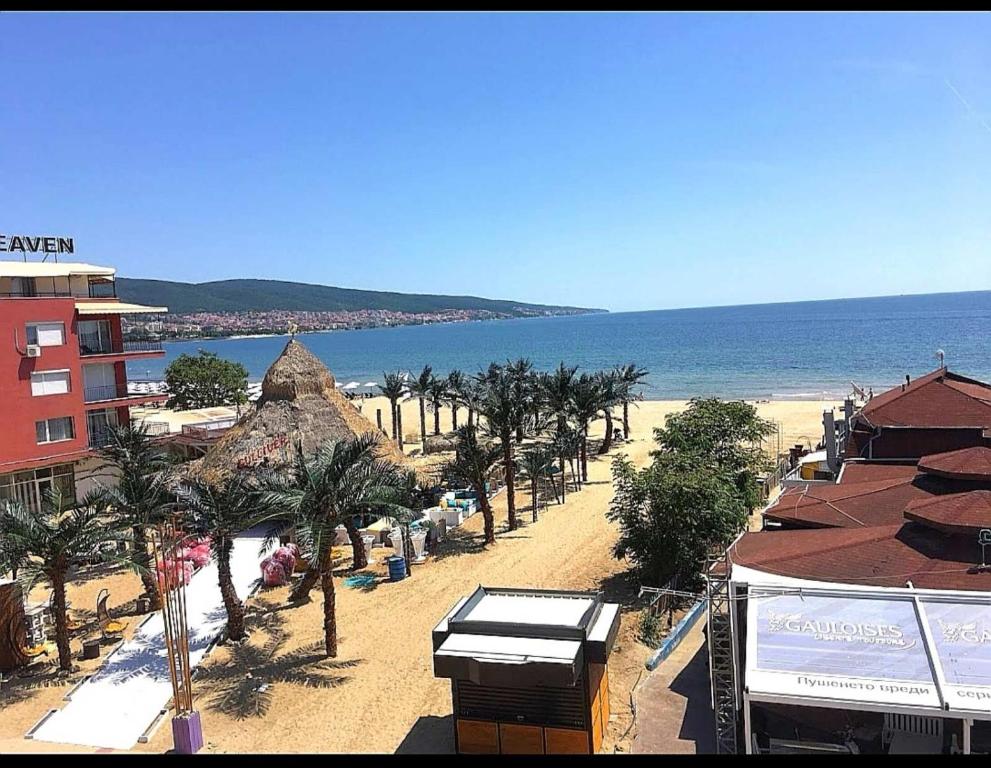 Hotel Largo Beach - отзывы и видео