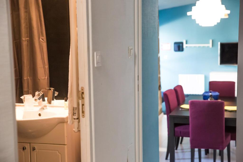 Posezení v ubytování Hôtel Les Pieux En Cotentin