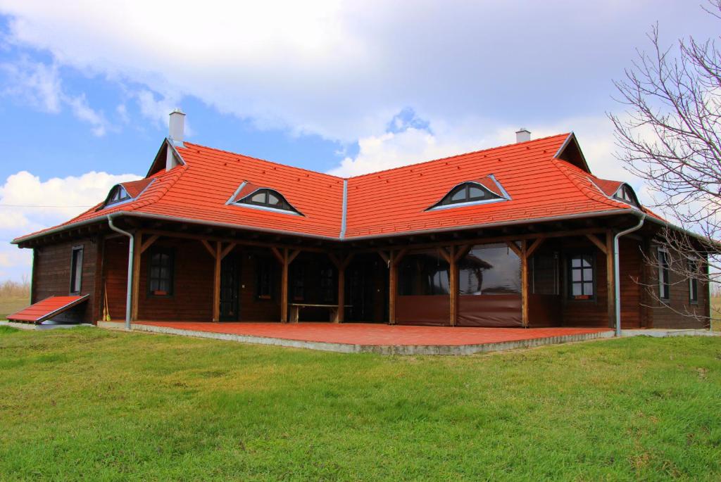 Το κτήριο όπου στεγάζεται  ο ξενώνας