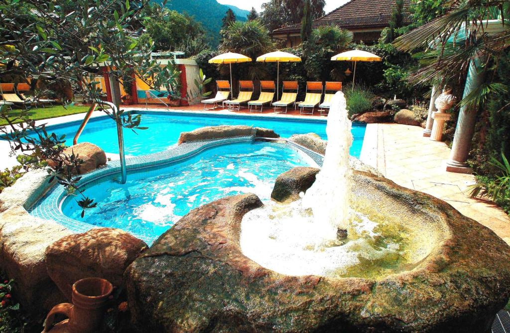 Bazén v ubytování Hotel Anatol nebo v jeho okolí