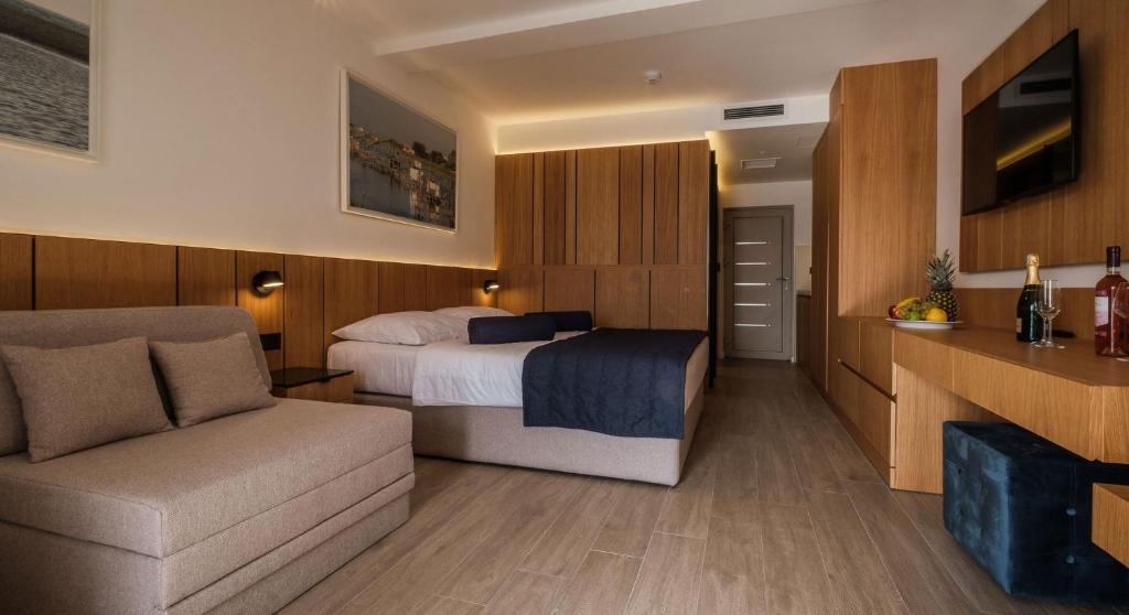 Poseidon The Beach Hotel - 6