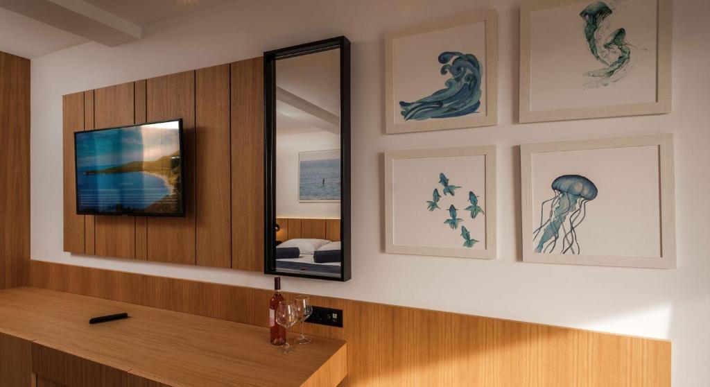 Poseidon The Beach Hotel - 7