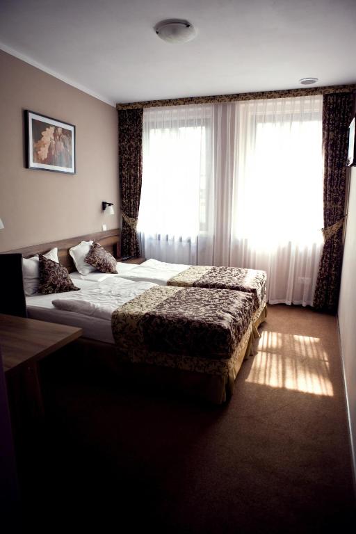 Hotel Dębowe Wzgórze Wellness & Spa - Habitación Estándar Doble O Twin