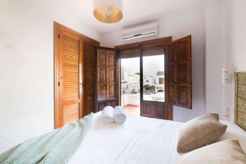 Moonkey - Bungalow Cala Blanca, Balcón del Mar – Precios ...
