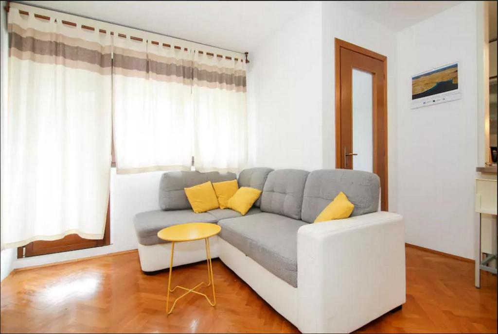 Posedenie v ubytovaní Apartment Lovret