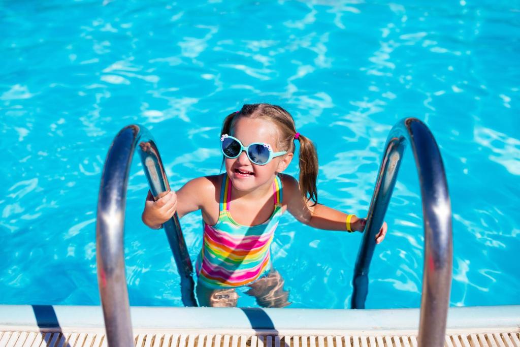 Basen w obiekcie Kolymbia Sun lub w pobliżu