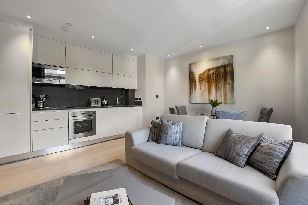 VAUXHALL BRIDGE ROAD by Q Apartments