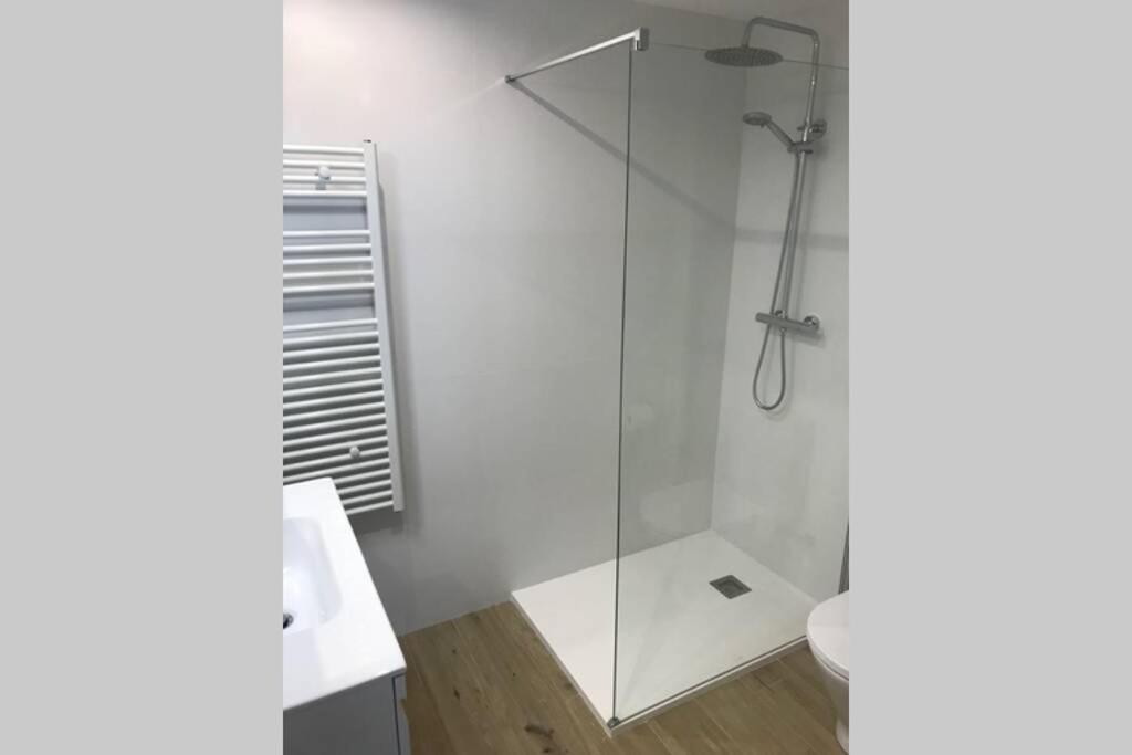 Uma casa de banho em Estudio reformado con parking en Vall d'Incles, Grandvalira