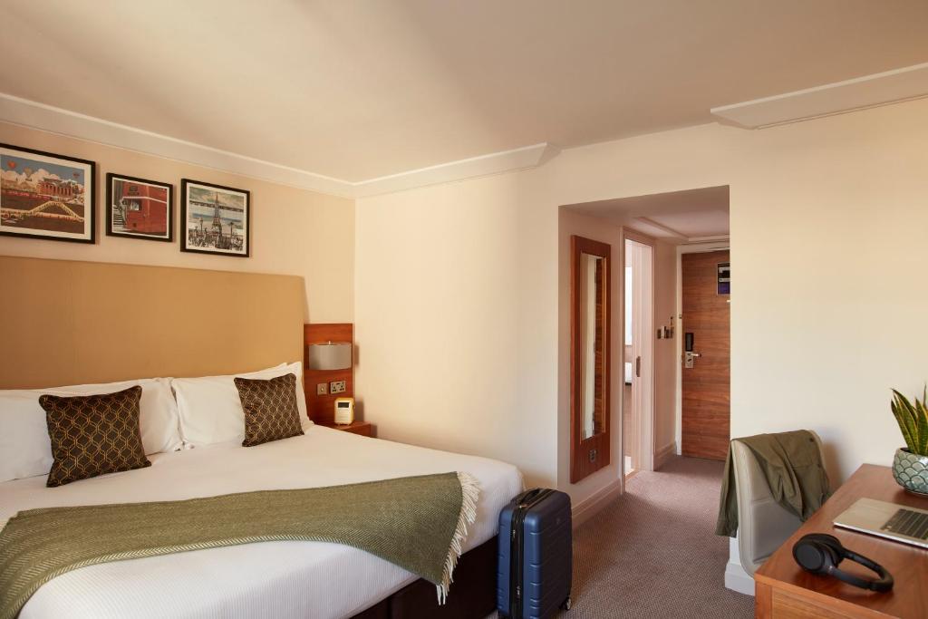 The Clermont London, Charing Cross - Deluxe King Room