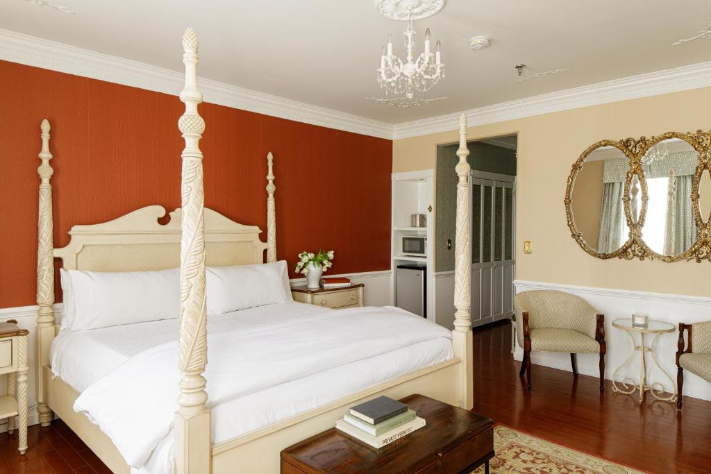 The Litchfield Inn - 