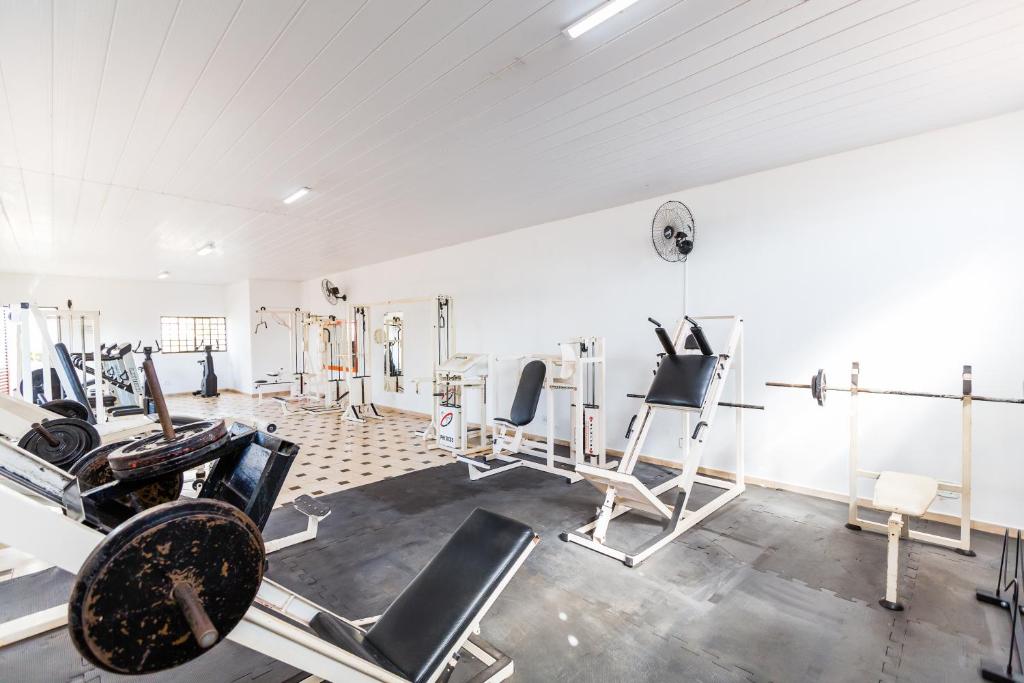 Fitness centrum a/nebo fitness zařízení v ubytování Hotel Londri Star