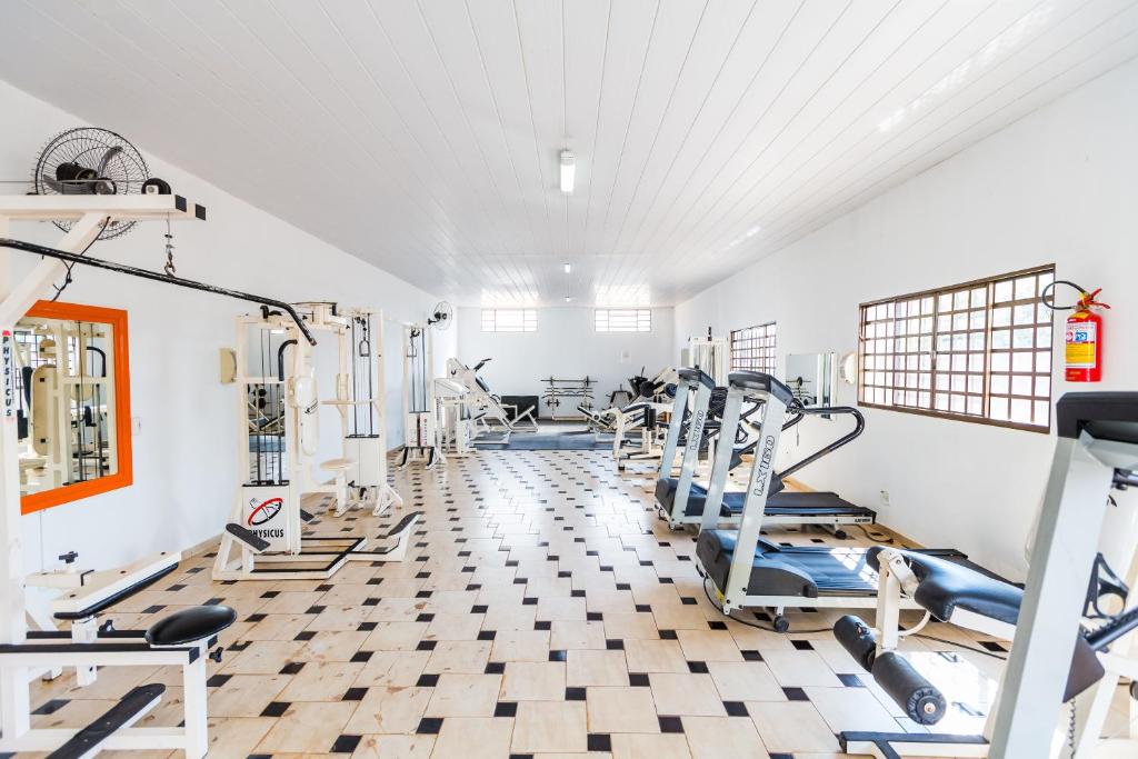 Fitness centrum a/nebo fitness zařízení v ubytování Hotel Londri Star