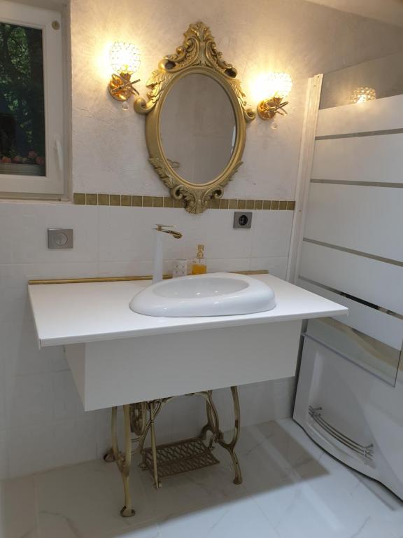 Domaine mon doux rêve - King Room With Spa Bath
