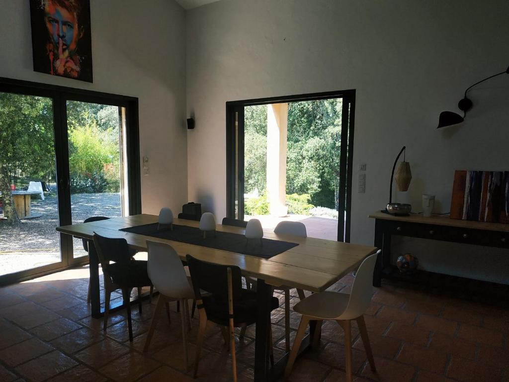 Fotografie z fotogalerie ubytování Villa Bleucassis v destinaci Taradeau
