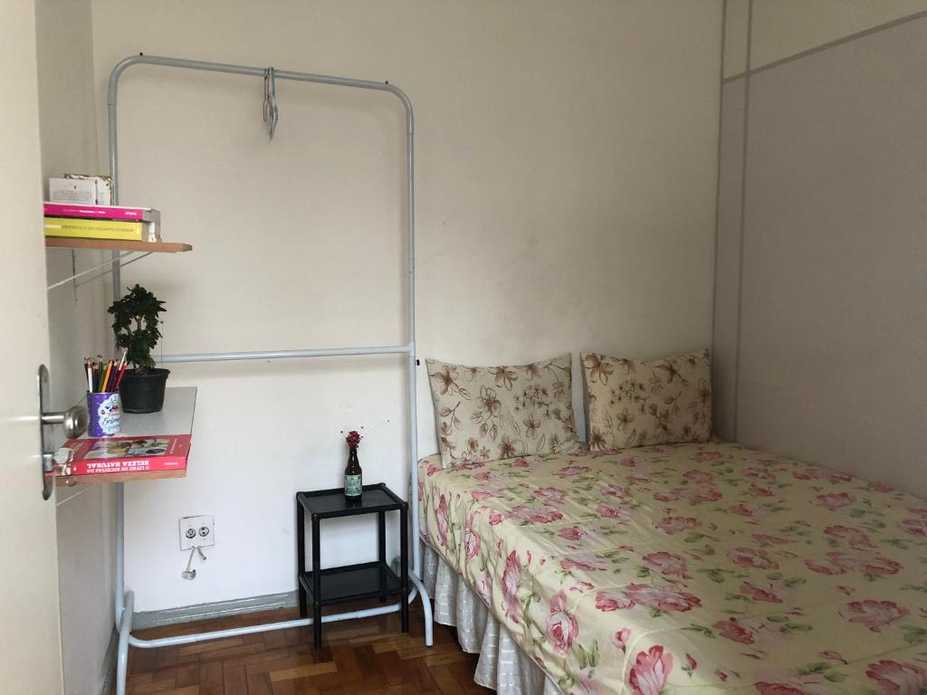  Quarto mobiliado lourdes